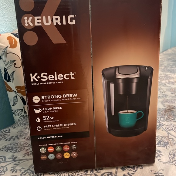 KEURG K-Select Black single serve coffee maker
